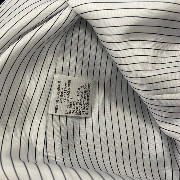 Tahari Womens Navy Two-Button Blazer Jacket Pinstriped Lining Size 2 - Picture 6 of 8